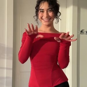 Chic Red Long Sleeve Top